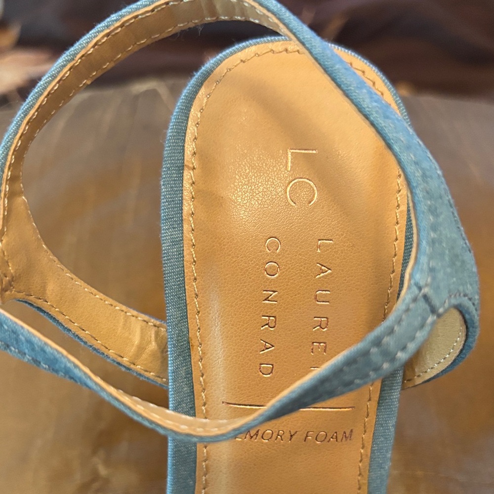 LC Lauren Conrad Sky Blue Bow Heels - Picture 2 of 9